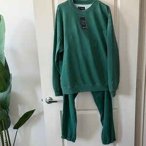 Target Green Men's Sweatshirt & Pants SET